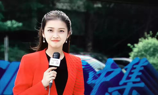 主持人 童頔 活动主持人